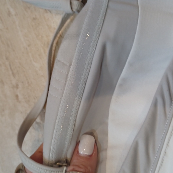 Trendy Athleta Bikini Top - Picture 5 of 9